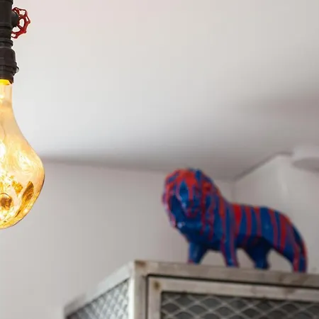 Urban Jungle Apartment *